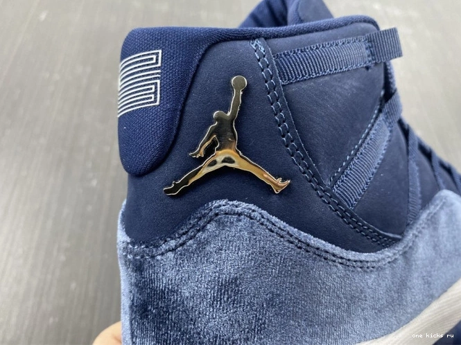 Rep MIDNIGHT NAVY JORDAN AIR AR0715-441 WMNS 11 VELVET 0807
